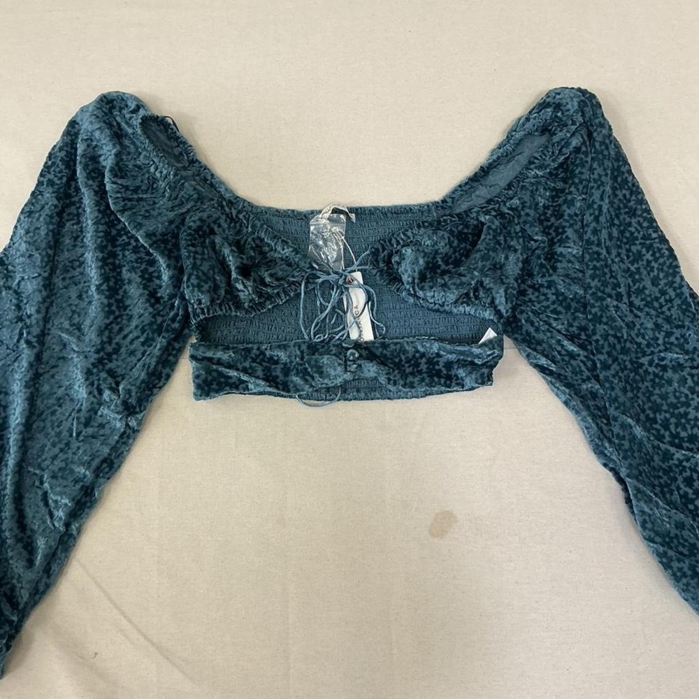 O.VIANCA long sleeve crop top